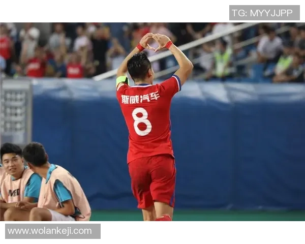 足球明星激情时刻握拳举手庆祝瞬间精彩图片合集