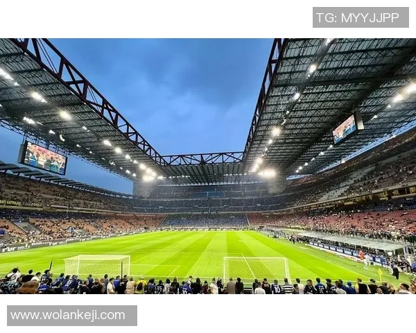 带霆字的足球明星们在绿茵场上的精彩表现与传奇故事分享