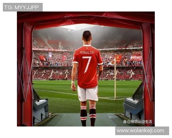 足球场上的传奇背影13号明星的独特魅力与风采